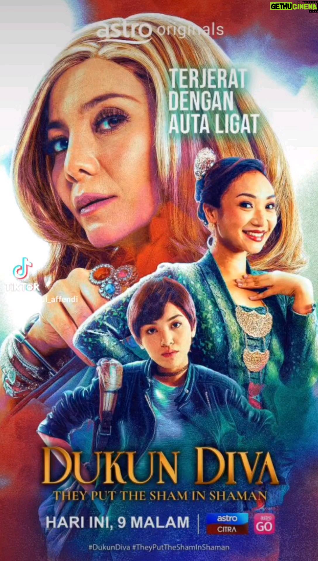 Amerul Affendi - 2.1K Likes - Terima kaseh buat semua yang menonton episod terakhir di musim pertama #DukunDiva malam tadi.. 😜
Musim ke-2 harap sabar menunggu.. sebarang persoalan dan kemusykilan boleh ajukan kepada @astroshaw
#KerjaKampung #HobiBerlakon
