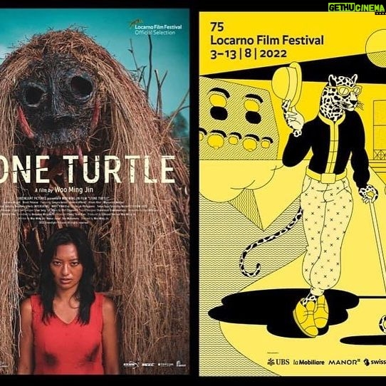 Amerul Affendi - 2.7K Likes - Hari semalam yang panjang buat pertama kali dalam hidup selama bergelar pelakon di Malaysia walaupun sekadar hobi dapat pergi sejauh ini. Surreal perjalanannya.
Tayangan perdana dunia filem Stone Turtle di Locarno Film Festival. Jumlah penonton yang sangat luar biasa. Dan sambutan yang sangat hebat dari warga tempatan dan mereka yang hadir dari serata pelusuk dunia ke festival ini
Semoga dapat lagi merasai suasana begini.
#StoneTurtle
#KerjaKampung
#HobiBerlakon