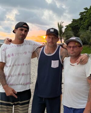 Ami James Instagram - Great trip with the brothers @elchantesurfhouse @acepropsmiami
