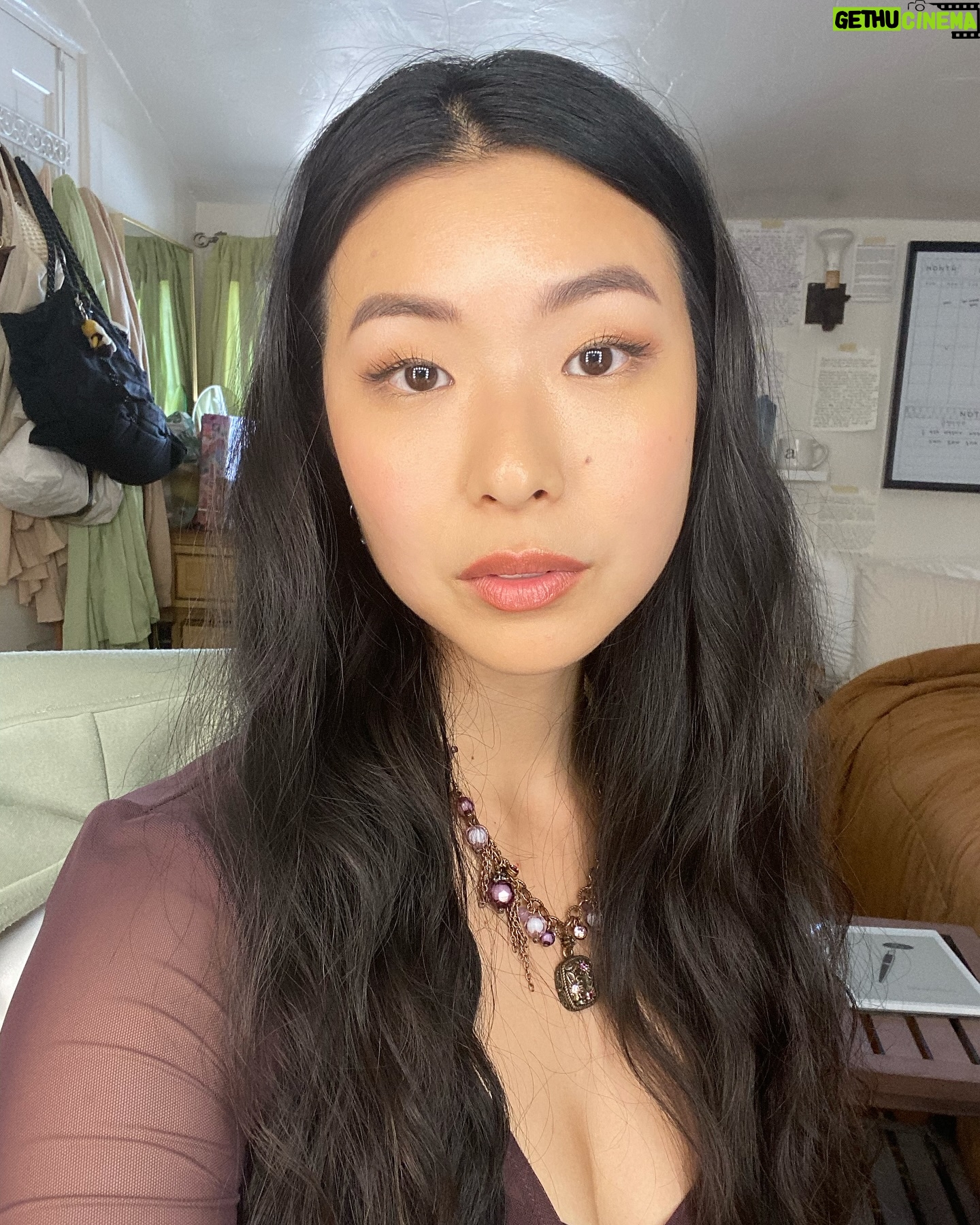 Ami Park - 3 Likes - When a self tape calls for a vintage cottage whimsical in the woods LEWKK š§š¼āØš§š½āāļøšŖ²šŖ½
More of these please šš»āāļø!!!!
#actorslife #selftapeselfie