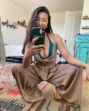 Ami Park Instagram - It’s Taurus season which also means : time to indulge in more sensory pleasures, abundance, reflections,   self grounding 🌱 

(AKA Asian squatting, always)

With Joy,
Ami ✨