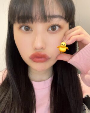 Ami Tomite Instagram - 年末🐥❤️

みんな今年もありがとう

#2023