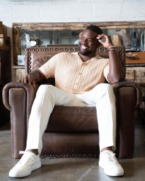 Amin Joseph Instagram - THE OFFICIAL BLACK MAGAZINE (@theofficialblackmagazine) for the June Issue. On sale now! #getyourissue 

We celebrate the excellence behind the scenes…
@theofficialblackmagazine 
Editor In-Chief: @partnerwithmike 
CEO: bear_so_fresh
📸: @curtisjmoore 
MUA: @flyystephj 
Stylist: @jazmnehill 

Thank you to everyone! 

--
#aminjoseph
#theofficialblackmagazine 
#magazinecover 
#hiphop 
#talent
#actor
#producer
#snowfallfx 
#theroyal
#la
#Hollywood
#entertainment 
#lgrouppr 
#lgroupprco 
#publicist