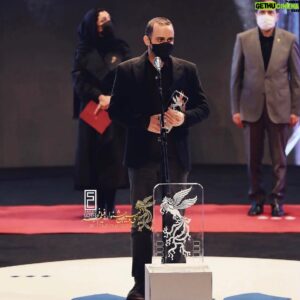 Amin Tarokh Instagram - .
تبریک به پوریا رحیمی سام عزیز بابت دریافت سیمرغ بلورین بهترین بازیگر نقش مکمل مرد.

حضور و وجودتان افتخاری است برای من و کارگاه آزاد بازیگری.
.
@pouryarahimisam
.
#پوریا_رحیمی_سام #امین_تارخ #کارگاه_آزاد_بازیگری #سیمرغ #بهترین_بازیگر_نقش_مکمل_مرد #کارگاه_آزاد_بازیگری #کارگاه_آزاد_بازیگری_امین_تارخ #آموزش_ادامه_دارد