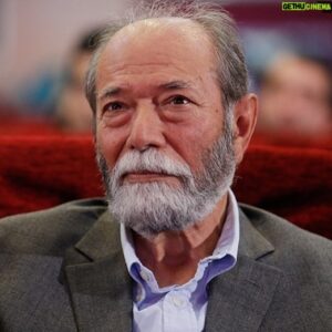 Amin Tarokh Instagram - .
بخاطر نصيريان بزرگ. 
چه زيباتر بود اگر در جشنواره سى و هفتم اين عبارت بيان ميشد:
سيمرغ بلورين ويژه و نشان افتخار، تقديم ميشود به بزرگ بازيگر سينما،على نصيريان .  اميد كه چنين پيش بينى هايى صورت پذيرد.  امين تارخ