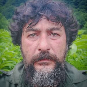 Amir Hossein Seddigh Instagram - زین همرهان سست عناصر دلم گرفت...
شیر خدا و رستم دستانم آرزوست....