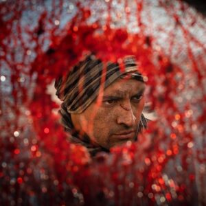 Amir Jadidi Instagram - آن نه من باشم که روز جنگ بینی پشت من
آن منم گر در میان خاک و خون بینی سری 
روز صفر❤️‍🔥
.
.
.
عکس : mohamadbadrloo@ 
#روزصفر #امیرجدیدی 
amirjadidi#