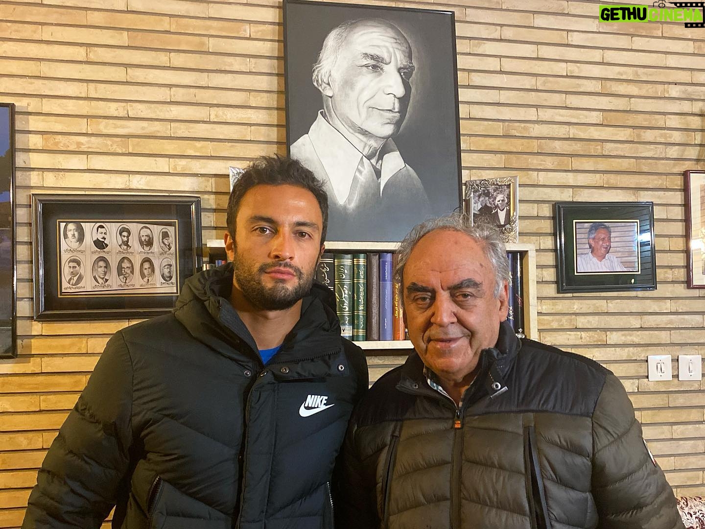 Amir Jadidi - 65.6K Likes - زادروز همایون استاد بزرگوار
.
.
.
#تاج_اصفهانی
#علی_اصغر_شاهزیدی
#امیرجدیدی
amirjadidi#
