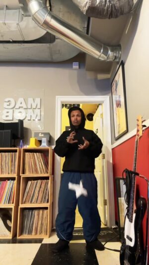 Amir Mitchell-Townes Instagram - Something is definitely loading up… 

#foryou #explore #trending #newmusic #130 #shady #nook #listen #rap #hiphop #create #playlist #2024 #reelsinstagram #tiktok #goofy #studio #inthestudio #comingsoon #uhmeerica
