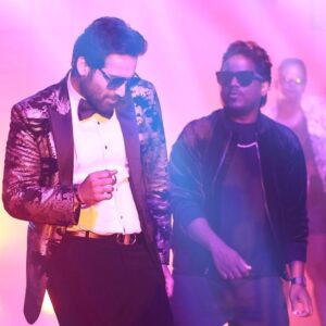 Amitash Pradhan Instagram - Loving every second of working with this man. Kindest , sweetest , superstar vibe ! @itsyuvan Sir, just gratitude and love … :)

#yuvanshankarraja #u1 #yuvan #yuvanism #sippararippara #paramporulmovie