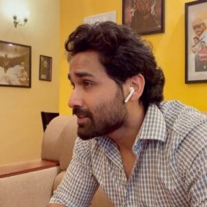 Amitash Pradhan Instagram - #Nethu :) 

One of my favourite songs in recent times. Keep vibing, keep loving..
@dhanushkraja sir @musicsanthosh @ksubbaraj @sash041075 

#music #cover #jagamethandhiram #nethu #tamilcinema #songs #santhoshnarayanan #dhanush #karthiksubbaraj