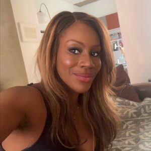 Amma Asante Instagram - Hmmmm...thinking about hosting a room on clubhouse @joinclubhouse, a #filmmaker masterclassy kind of chat thing one of these days.  I’ve only recently joined but once i get numbers up, I’ll think about scheduling something and will report details here 💛
ps: wisdom tooth out today.  Tips on staying comfortable/out of pain welcome 😍