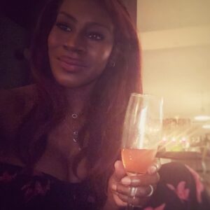 Amma Asante Instagram - Love to you! Wishing you a healthy and happy 2021.  May creativity lay your pathway, may love fuel your engine, and may audacity guide you to your opportunities...💛

Grateful to you and for you 🥰

Happy New Year! ✨✨✨