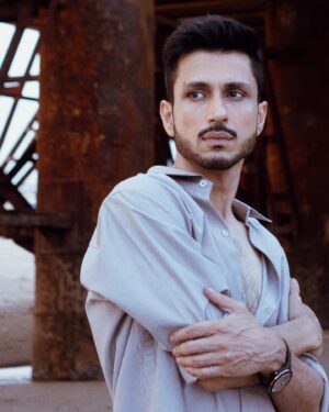 Amol Parashar Instagram - Overcast. Swipe to zoom out <<

@knotmeera 
@aayushi_khatri_ 
@kalikote_diwas