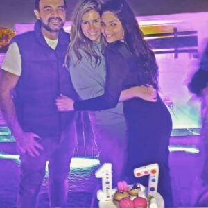 Amr Mahmoud Yassin Instagram - كل  سنه زي النهارده بشكر ربنا  انه اداني بنت بطيبتك و حنيتك  ربنا يحفظك ويحميكي  يا حبيبة قلبي❤❤❤ كل سنه وانتي طيبه
@aliayassinn