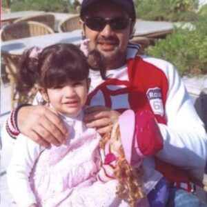 Amr Mahmoud Yassin Instagram - كل  سنه زي النهارده بشكر ربنا  انه اداني بنت بطيبتك و حنيتك  ربنا يحفظك ويحميكي  يا حبيبة قلبي❤❤❤ كل سنه وانتي طيبه
@aliayassinn
