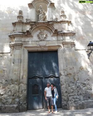 Amr Waked Instagram - A nice little big door in #barcelona #together @sarahshahin_official #summer #2019