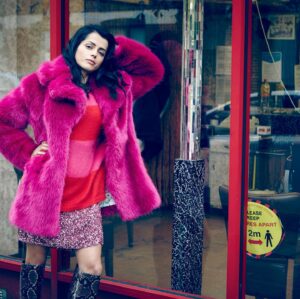Amrita Acharia Instagram - The ‘everything’s open should I cut my mane look’ #tbt to @juliamaymorgan shoot #eastlondon to the core. Fab fur by @hofnyc 😍
•
•
•
#fauxfur #sequins #snakeskin