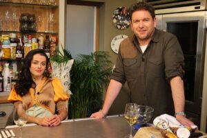 Amrita Acharia Instagram - Absolute treat to hang with @jamesmartinchef - what a dude! The food is SPECTACULAR- tune in on Saturday -food and @thegoodkarmahospital chats with @saturdayjamesmartin 😎
•
Styling @jennifer_schneider_co 
Silky heaven of a dress @neverfullydressed 
MUA @rosieleemua