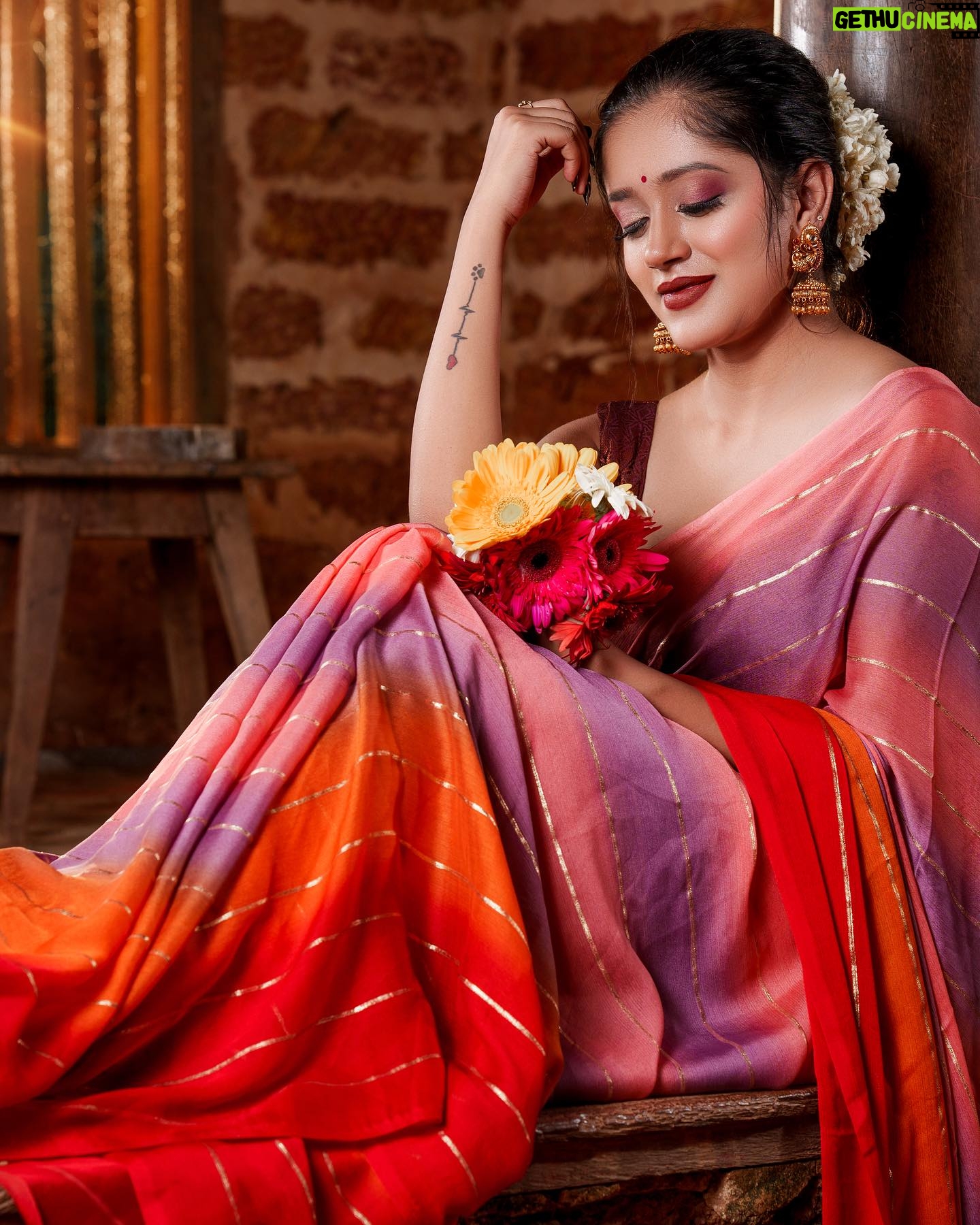Amritha Menon - 599 Likes - āI carry my grace just like this sareeāāØ
šø: @swaroop_foto_man
Makeup: @_a.more__
Styling: @ashi_ashz
Ornaments: @alameen_fashion_jewels
Retouch: @soulads_photography
#sarees #saree #sareelove #fashion #sareelovers #onlineshopping #sareesofinstagram #ethnicwear #sareeblouse #silksarees #sareefashion #silksaree #indianwear #sareeindia #handloom #silk #indianfashion #sareedraping #traditional #designersarees #sareecollection #india #sareelover #indianwedding #sareestyle #kurtis #kurti #wedding #lehenga #sareeblousedesigns