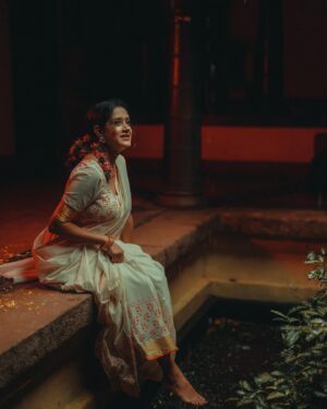 Amritha  Menon Instagram - 🌼Onam Series🌼 📸: @nikjohnjo  Costume: @iamamrithamenon  #onam #kerala #onamcelebration #keralagram #onamspecial #happyonam #india #malayali #instagram #keralasaree #keralatourism #mallu #photography #malayalam #kochi #keralafood #keralagodsowncountry #onamsaree #festival #love #saree #onamfestival #instagood #onamvibes #traditional #bhfyp #onlineshopping #keralam #fashion #keralaattraction