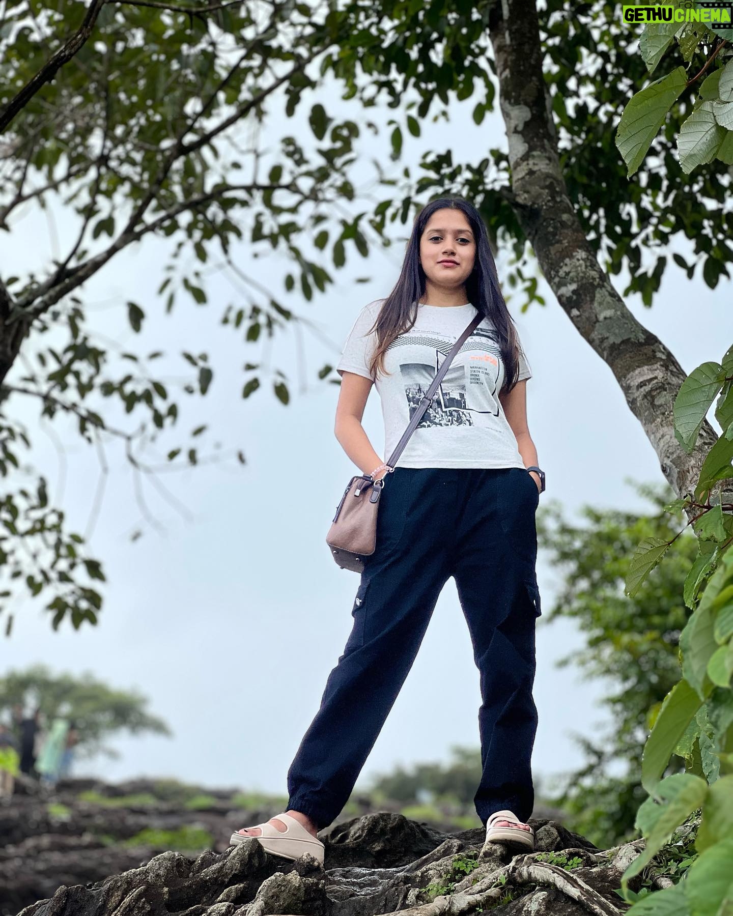 Amritha Menon - 847 Likes - ā..The joy of discovery..āāØ
šø: @thakdeer_muhammed
#wanderlust #travel #travelgram #travelphotography #nature #photography #instatravel #adventure #photooftheday #explore #travelblogger #instagood #naturephotography #landscape #ig #love #picoftheday #hiking #mountains #traveltheworld #vacation #beautifuldestinations #travelling #traveling #beautiful #trip #landscapephotography #instagram #naturelovers #sunset