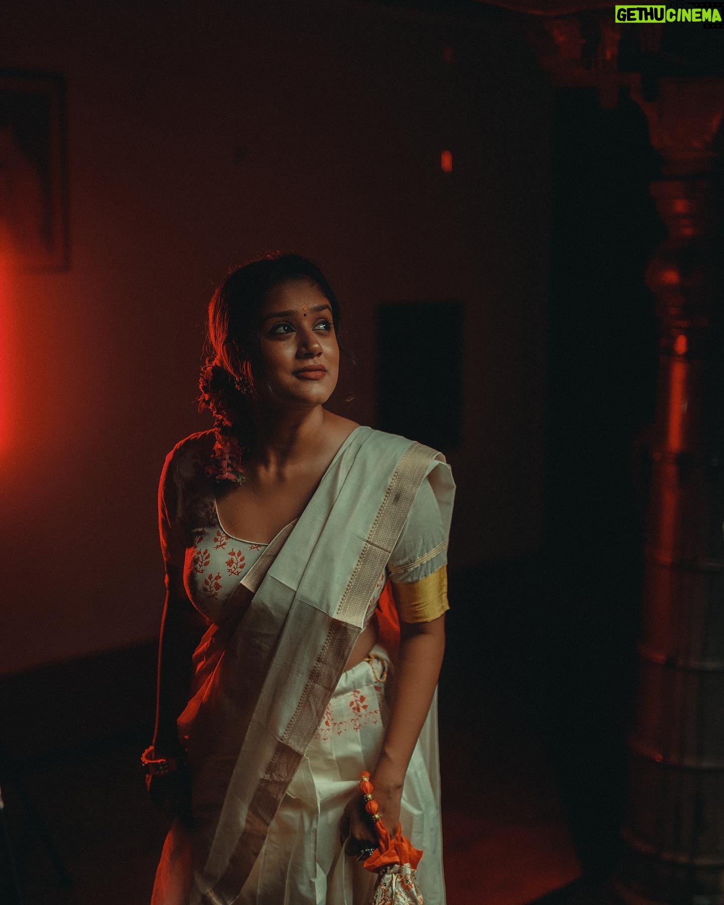 Amritha Menon - 703 Likes - š¼Onam Seriesš¼ šø: @nikjohnjo Costume: @iamamrithamenon #onam #kerala #onamcelebration #keralagram #onamspecial #happyonam #india #malayali #instagram #keralasaree #keralatourism #mallu #photography #malayalam #kochi #keralafood #keralagodsowncountry #onamsaree #festival #love #saree #onamfestival #instagood #onamvibes #traditional #bhfyp #onlineshopping #keralam #fashion #keralaattraction