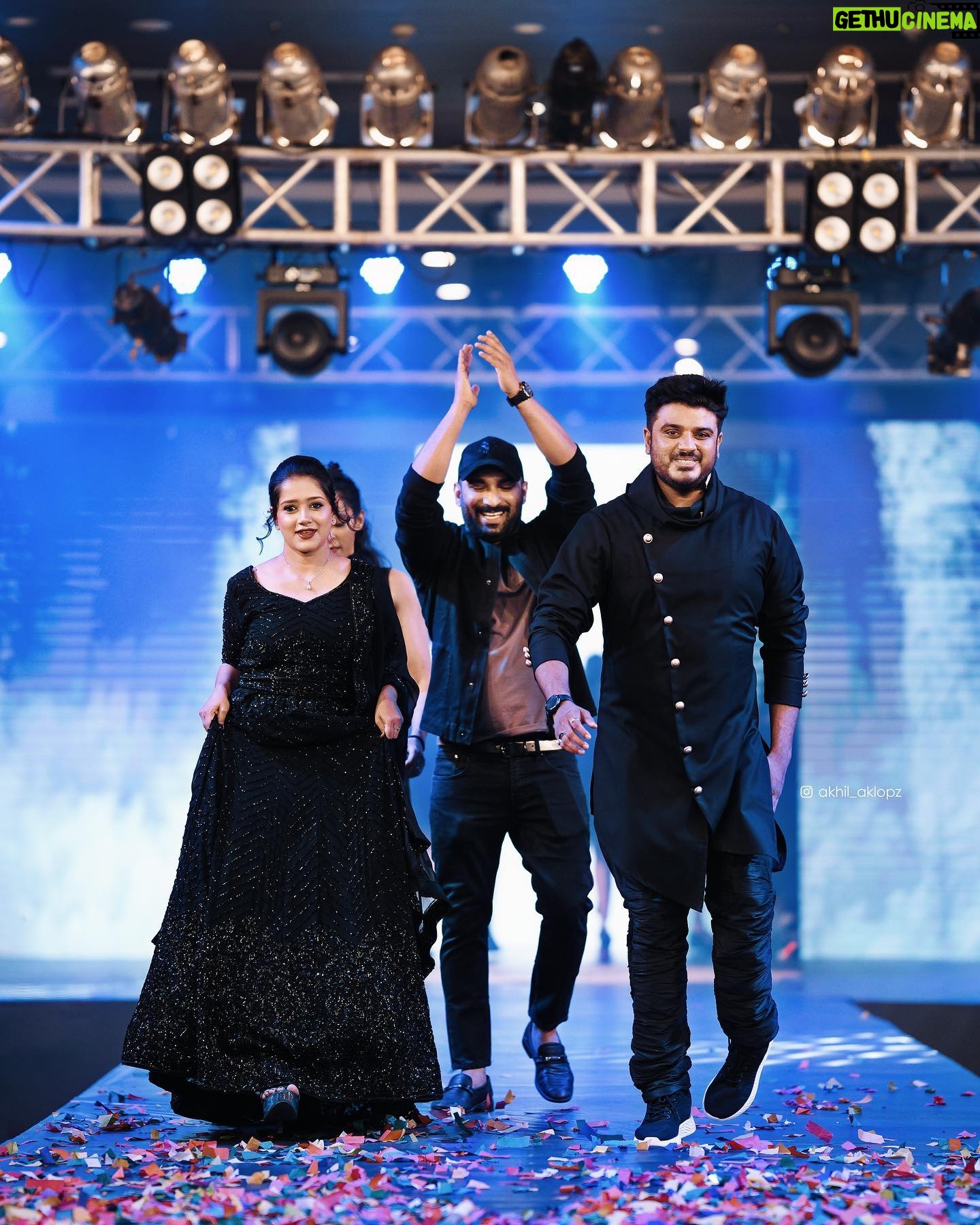 Amritha Menon - 739 Likes - āØSunday Night āØ
Designer: @go4abhildev
#fashionweek2023#hilitemall#showstopper#fashionshow