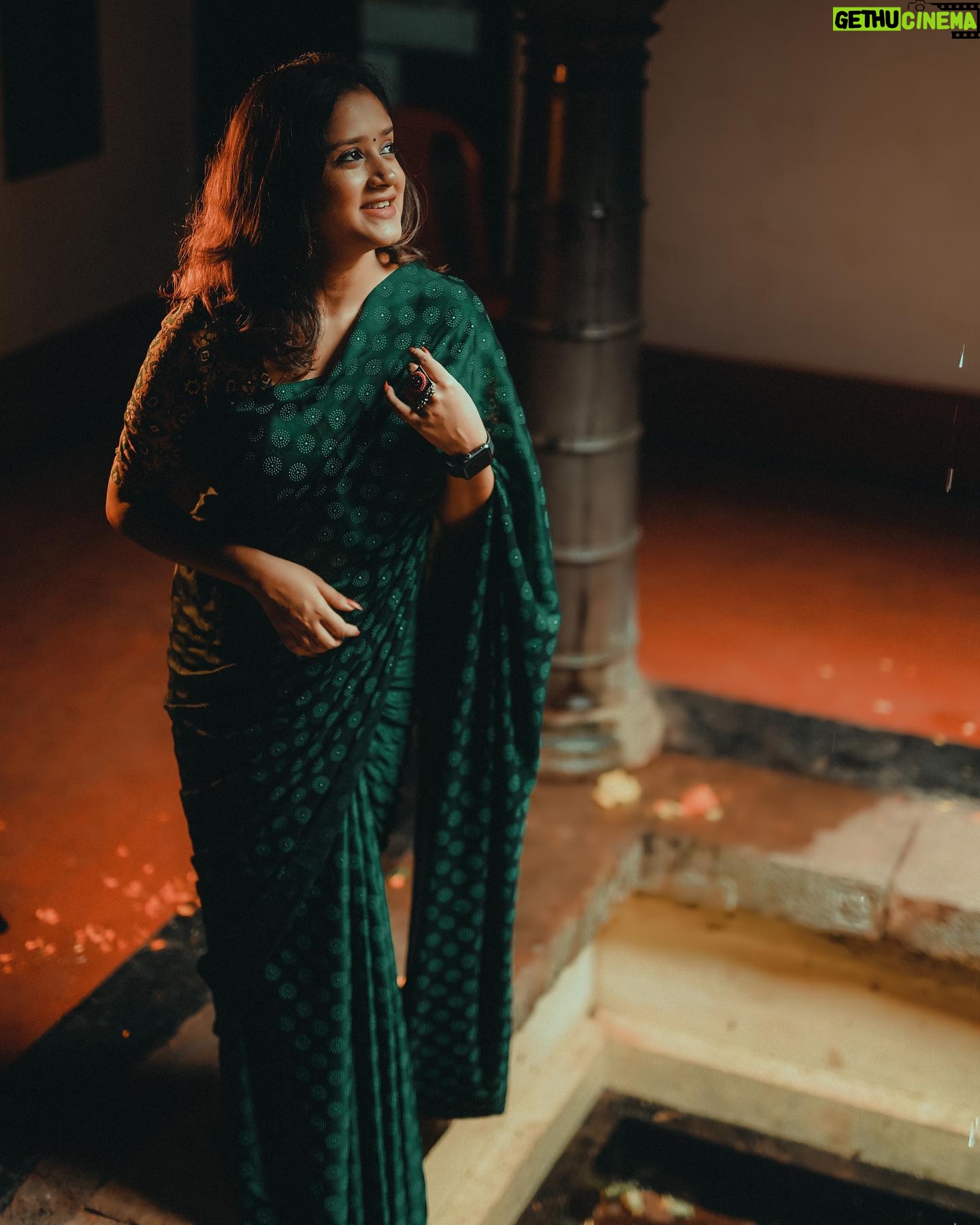 Amritha Menon - 635 Likes - āā¦Rain makes everything beautiful..ā
šø: @nikjohnjo #rainyday #rain #nature #photography #naturephotography #photooftheday #love #rainy #instagood #clouds #raindrops #instagram #raining #rainydays #picoftheday #ig #travel #sky #weather #rainbow #autumn #instadaily #naturelovers #photo #monsoon #rainyweather #beautiful #cloudy #india #follow