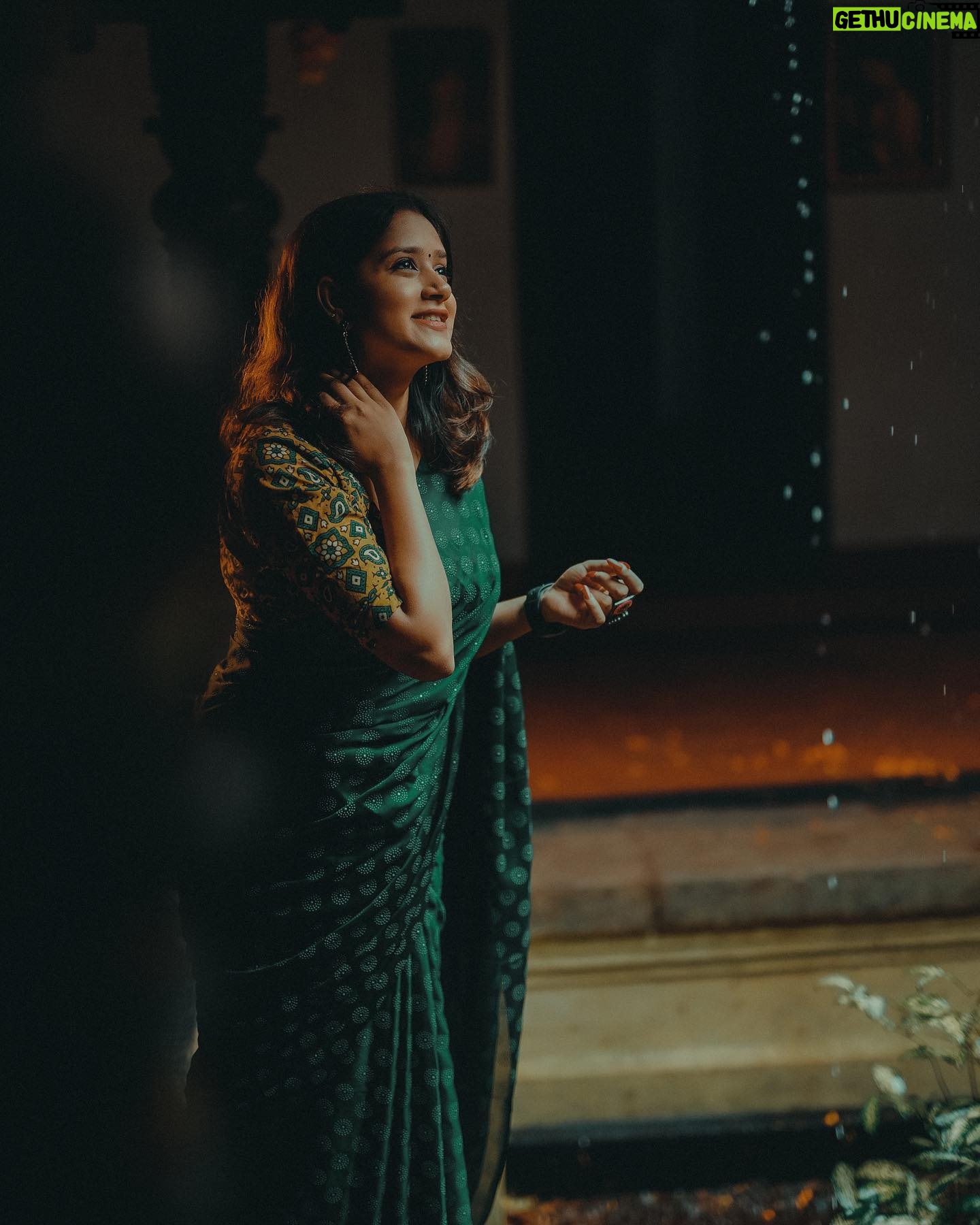 Amritha Menon - 635 Likes - āā¦Rain makes everything beautiful..ā
šø: @nikjohnjo #rainyday #rain #nature #photography #naturephotography #photooftheday #love #rainy #instagood #clouds #raindrops #instagram #raining #rainydays #picoftheday #ig #travel #sky #weather #rainbow #autumn #instadaily #naturelovers #photo #monsoon #rainyweather #beautiful #cloudy #india #follow