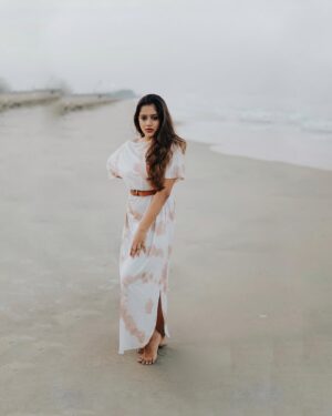 Amritha  Menon Instagram - “..Sky above,sand below,peace within..”
📸: @nikjohnjo  #beach #summer #travel #sea #nature #photography #sunset #love #beachlife #ocean #sun #instagood #photooftheday #beautiful #vacation #travelphotography #holiday #picoftheday #sky #instagram #landscape #beachvibes #travelgram #waves #photo #sand #like #surf #fashion #bhfyp
