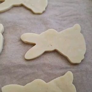 Amy Bouzaglo Instagram - Vanilla bean #Sugar #sablés #cookies #runrabbitrun #whitechocolate