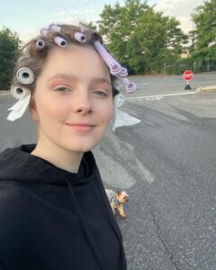 Actress Amy Forsyth HD Instagram Photos and Wallpapers November 2023