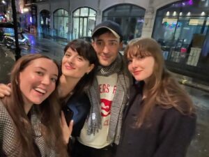 Amy Forsyth Instagram - Can’t believe this show exists.
Can’t believe these people are real.
Can’t believe the season two finale is here. Thank you for watching. These nerds love ya.
@gildedagehbo