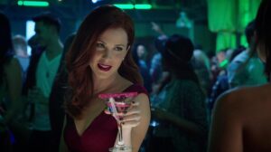 Amy Gumenick Instagram - Cheers to #2020!! May the new year be fulfilling in all ways. “The best is yet to come.” #franksinatra 🍾 #happynewyear #newyear #newyou #gratitude #arrow #cupid #carriecutter #cupidskiss #productionstill