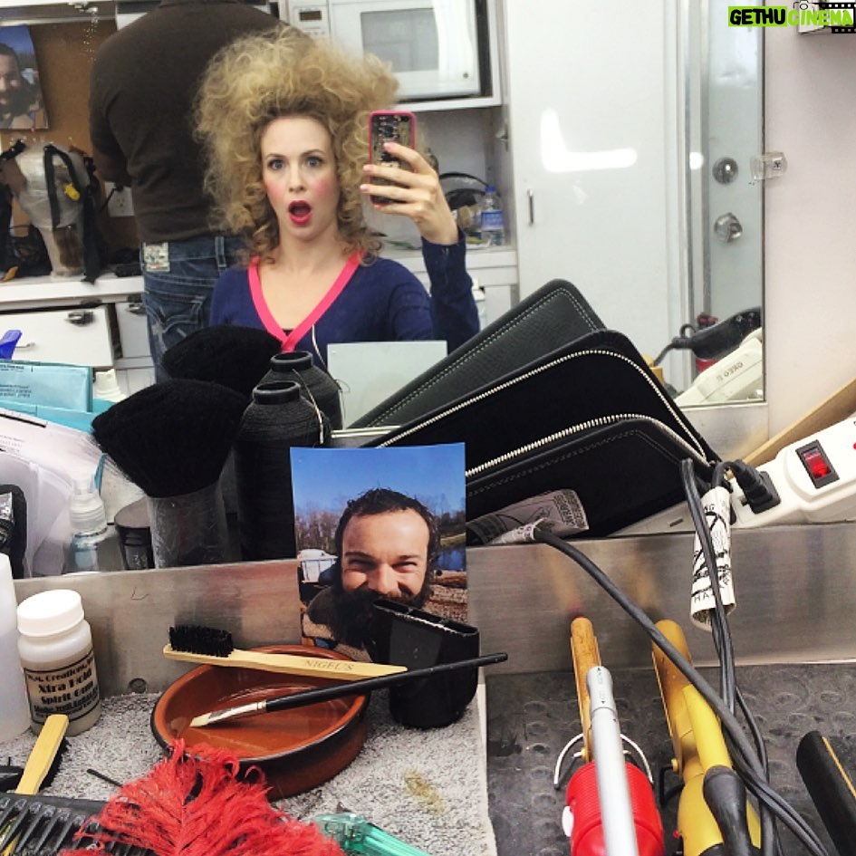 Amy Gumenick - 883 Likes - Quarantine hair or magical makeup merriment?! 🤪 #throwbackthursday #setlife #bts #themakingof #philomena @turn_amc