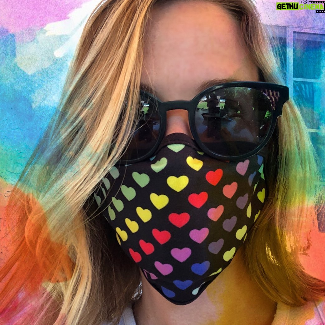 Amy Gumenick - 1.1K Likes - Spread love, not germs. Wear a mask! ❤️🧡💛💚💙💜 #doyourpart #stopthespread #ittakesavillage #alonetogether #safeathome #pride