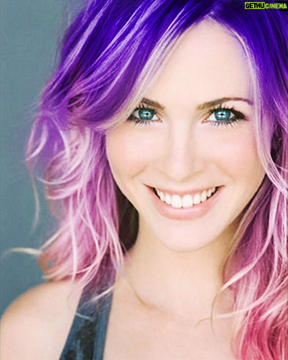 Amy Gumenick - 2.2K Likes - Back to my roots. 👩🏻🎤 #purplehair #aunaturale #growout #ombre #unicorn #kidding #iwannabearockstar