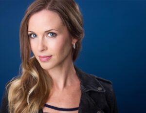Amy Gumenick Instagram - Been a minute…🤪
.
.
.
#flashbackfriday #fbf #headshot #actorslife #untouched #rawphotos #ready #livethelifeyoulove #busy #life #imstillhere