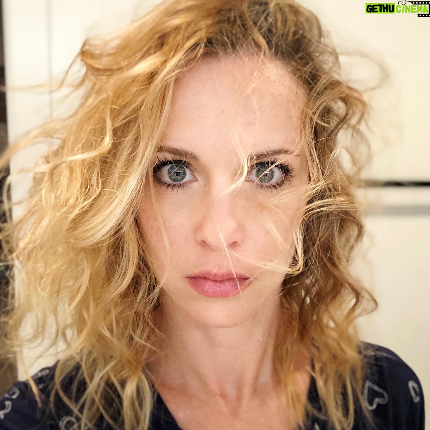 Amy Gumenick - 1.5K Likes - #Quarantine day ??🥴#saferathome #whatdayisit #perpetualpjparty #closeup