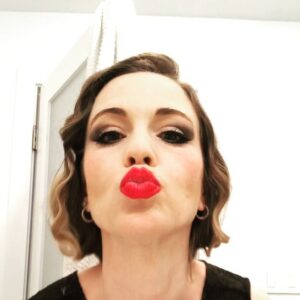 Amy Gumenick Instagram - These days, I’m grateful for the occasional excuse to put makeup on, and immediately look forward to washing it off! 💋 #makebelieve #makeup #dressup #selftape #pjsallday #whatarerealclothes #aunaturale #bareskin #fbf