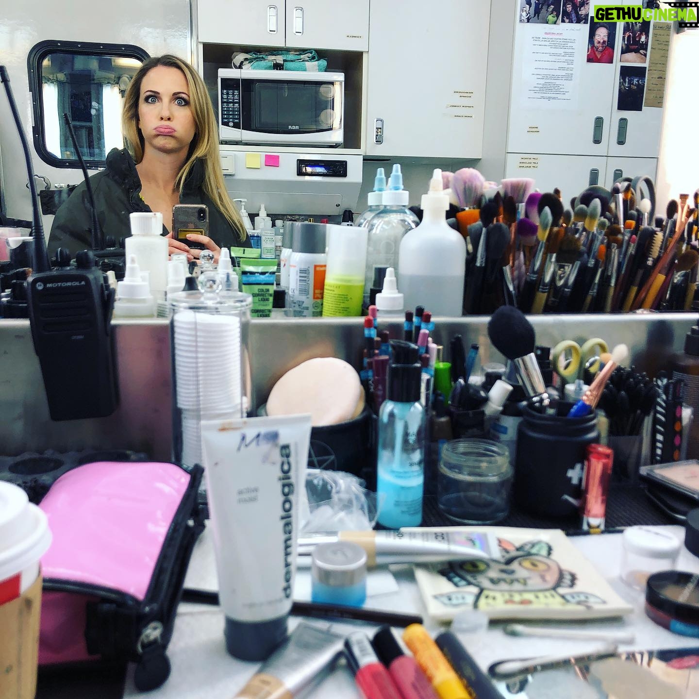 Amy Gumenick - 1.3K Likes - Serious business. 😜#creatingcupid #makeuptrailer #bts #mirrorselfie #wackywednesday #latergram