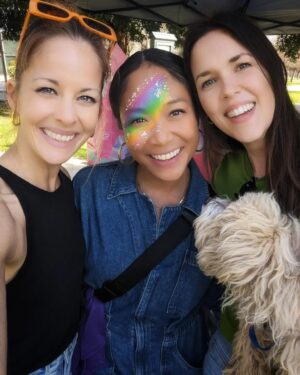 Amy Paffrath Instagram - How lucky we are to live this life 🌈 🍀💰
@drewseeley @shelbyrabara @youcanfindjules 
#rainbowsandunicorns 
#stpaddys #parentsatakidsbdayparty
