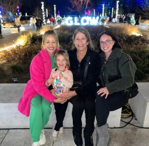 Amy Paffrath Instagram - Quality time is my love language. 
This trip to St. Louis filled my tank. ⛽♥️
Ember too. No surprise she wants to live in the country with her cousins 🫶🏻 (cousin compound is my dream too 💭)
Great to spend time with you @kreutzpaffrath @mattpaffrath 
@sarah.klein.9847 @brittanypaffrath @kristykowalik