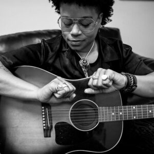 Amythyst Kiah Instagram - Still reliving @redrocksco with @dispatchmusic! Tickets on sale now for Fall tour dates. See y'all soon! ✌🏾

Aug 27: Richmond, VA - @ironblossomrva
Sep 3: Pagosa Springs, CO - @ksutfourcornerspublicradio Four Corners Folk Fest
Sep 8: Bristol, TN - @bristolrhythm
Sep 9: Bowling Green, OH - @blackswampfest
Sep 16: Albany, OH - @pawpawfest
Sep 21: Lewisburg, WV - @healingappalachia
Sep 23: Nashville, TN - @americanafest
Sep 27: Annapolis, MD - @ramsheadonstage
Sep 28: Sellersville, PA - @sellersvilletheater 
Sep 29: Sag Harbor, NY - @sagharbormusic
Sep 30: Johnson, VT - @orthernvermont
Oct 1: Amherst, MA - @thedrakeamherst
Oct 3: Hamden, CT - @spaceballroom
Oct 4: Portsmouth, NH - @musichallnh
Oct 5: Fall River, MA - @narrowscenter
Oct 7: Kingston, NY - @opositivefest
Oct 8: Bethlehem, NH - @bethlehemcolonial 

📸: @glennrossphoto