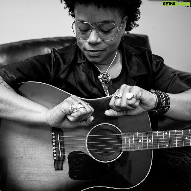 Amythyst Kiah - 400 Likes - Still reliving @redrocksco with @dispatchmusic! Tickets on sale now for Fall tour dates. See y'all soon! āš¾
Aug 27: Richmond, VA - @ironblossomrva
Sep 3: Pagosa Springs, CO - @ksutfourcornerspublicradio Four Corners Folk Fest
Sep 8: Bristol, TN - @bristolrhythm
Sep 9: Bowling Green, OH - @blackswampfest
Sep 16: Albany, OH - @pawpawfest
Sep 21: Lewisburg, WV - @healingappalachia
Sep 23: Nashville, TN - @americanafest
Sep 27: Annapolis, MD - @ramsheadonstage
Sep 28: Sellersville, PA - @sellersvilletheater
Sep 29: Sag Harbor, NY - @sagharbormusic
Sep 30: Johnson, VT - @orthernvermont
Oct 1: Amherst, MA - @thedrakeamherst
Oct 3: Hamden, CT - @spaceballroom
Oct 4: Portsmouth, NH - @musichallnh
Oct 5: Fall River, MA - @narrowscenter
Oct 7: Kingston, NY - @opositivefest
Oct 8: Bethlehem, NH - @bethlehemcolonial
šø: @glennrossphoto