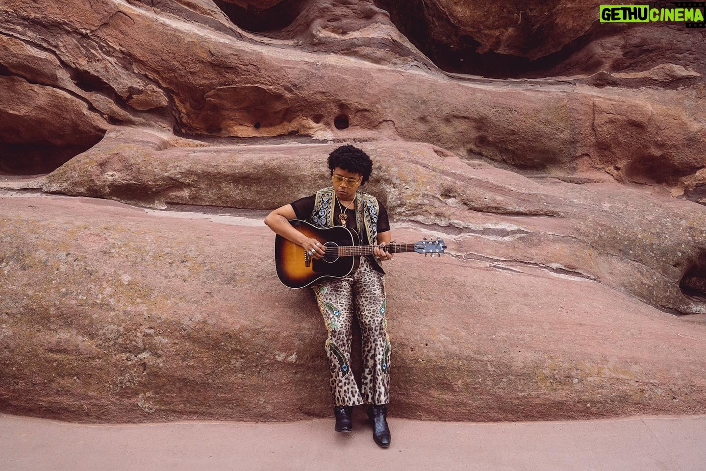 Amythyst Kiah - 511 Likes - @redrocksco 7.30.23 🏔️
📸 @glennrossphoto