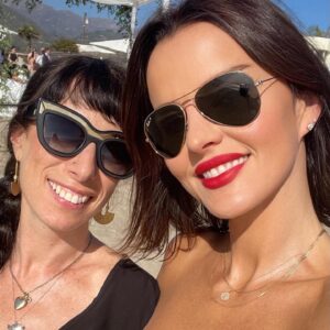 Ana Alexander Instagram - Our gorgeous @lauren_wald has found her perfect partner and what a amazing team they are going to be 💞💞.. sooo happyi got to share it with you guys and your super cool family 💗 Mazel tov !!
.
.
.
.
.
#love #marriage #santabarbara #mazaltov #bride #wedding #joy