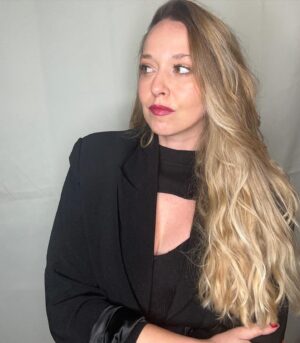 Ana Brinca Instagram - Fotos de hoje 📸
.
.
.
.
.
.
#out #lisboa #dinner #dinnerlisboa #lisbon #black #chiaraferragnimakeup #jantar #jantares