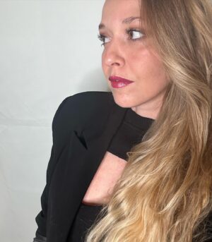 Ana Brinca Instagram - Fotos de hoje 📸
.
.
.
.
.
.
#out #lisboa #dinner #dinnerlisboa #lisbon #black #chiaraferragnimakeup #jantar #jantares